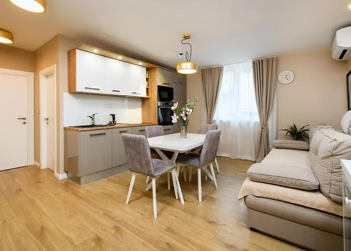 Lovely Apartment In Split With Wifi